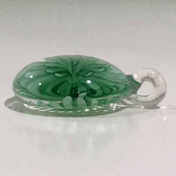 Beautiful Flower Pendant - Picture 5 of 9